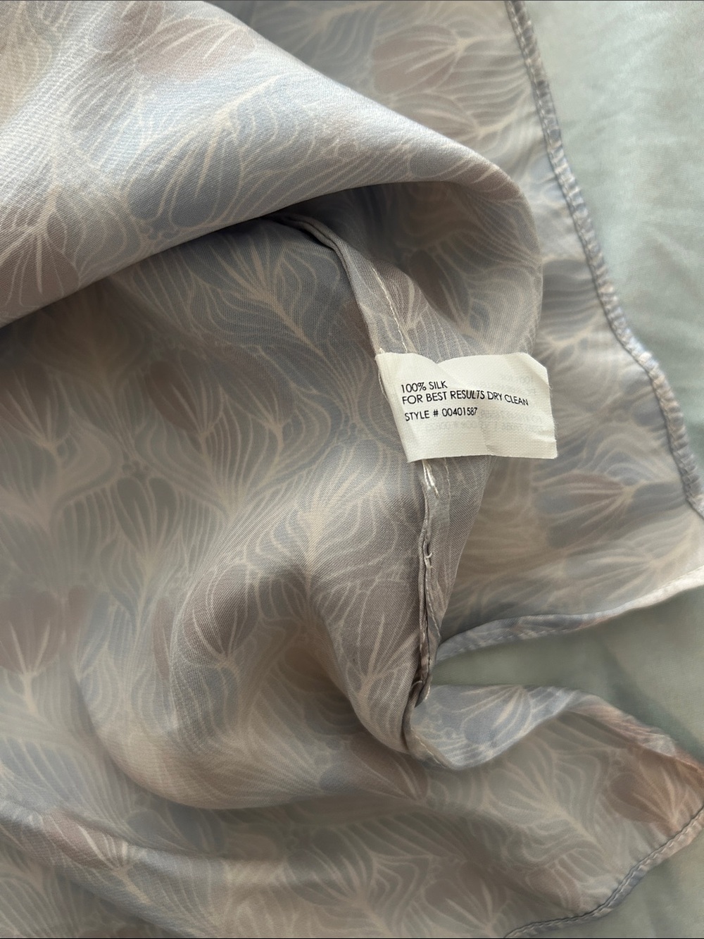 Club Monaco Silk Camisole NWOT Blue Floral Print Adjustable Strap Cami XS - Picture 6 of 9